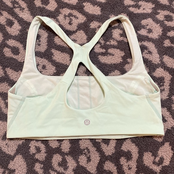 Lululemon SmoothCover Yoga Bra *Light Support B/C Cup - Picture 3 of 7